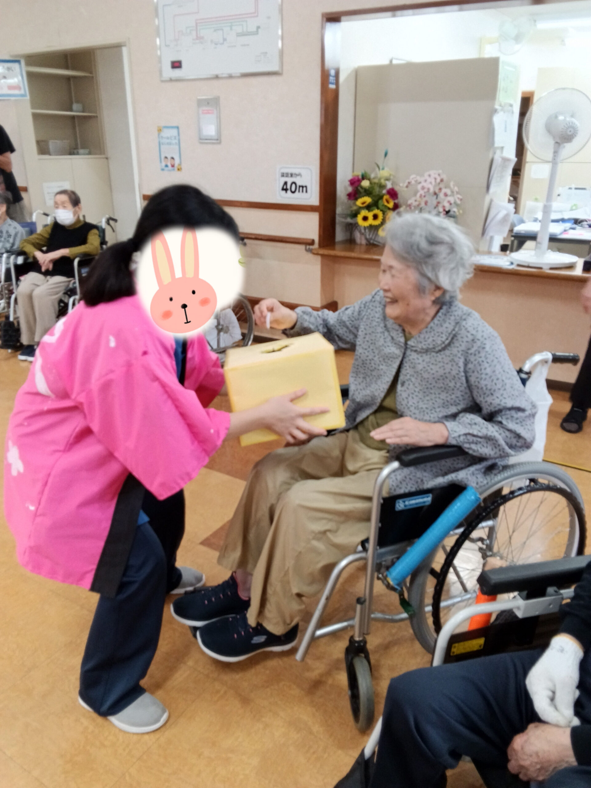 景品の受け渡し